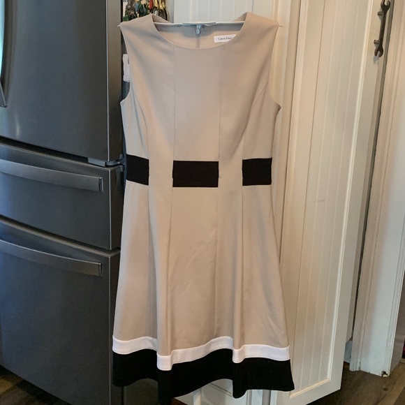 Calvin Klein fully lined‎ fit and flare dress. Worn once. Excellent condition - Picture 1 of 5